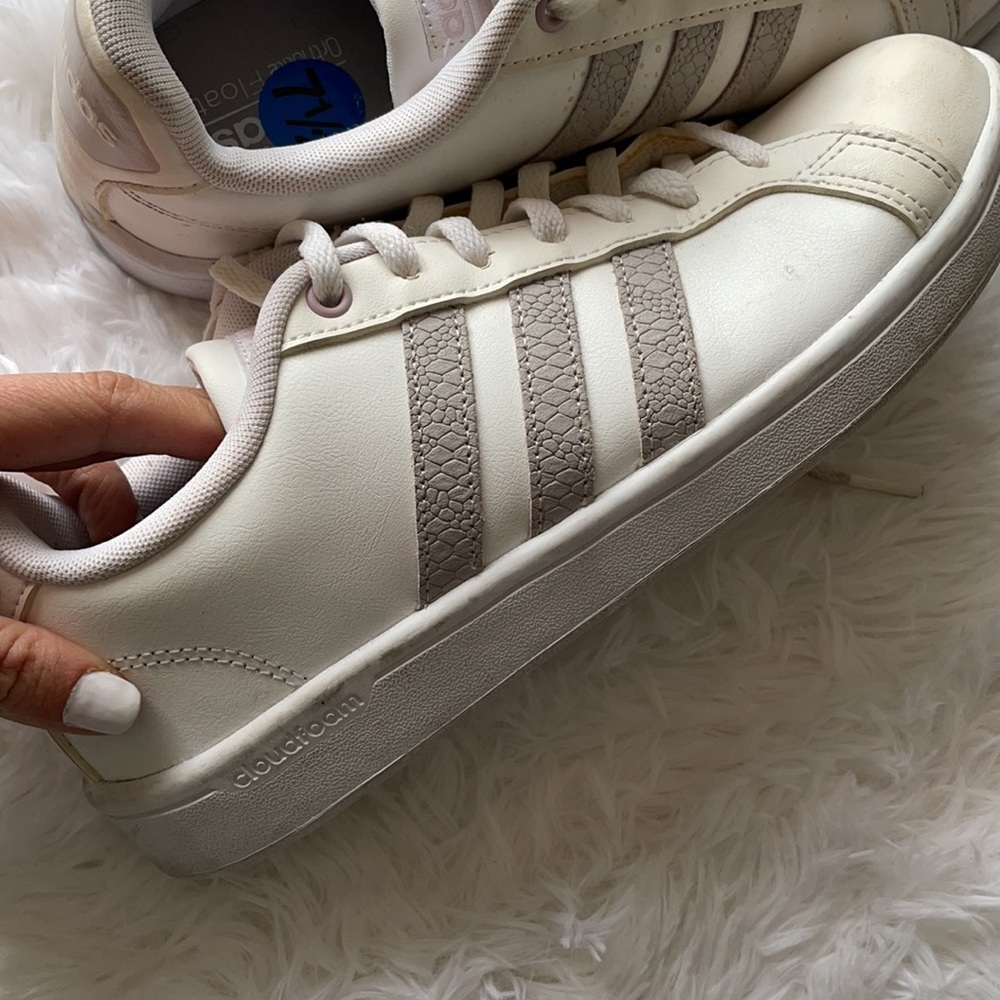 Adidas - Picture 4 of 4